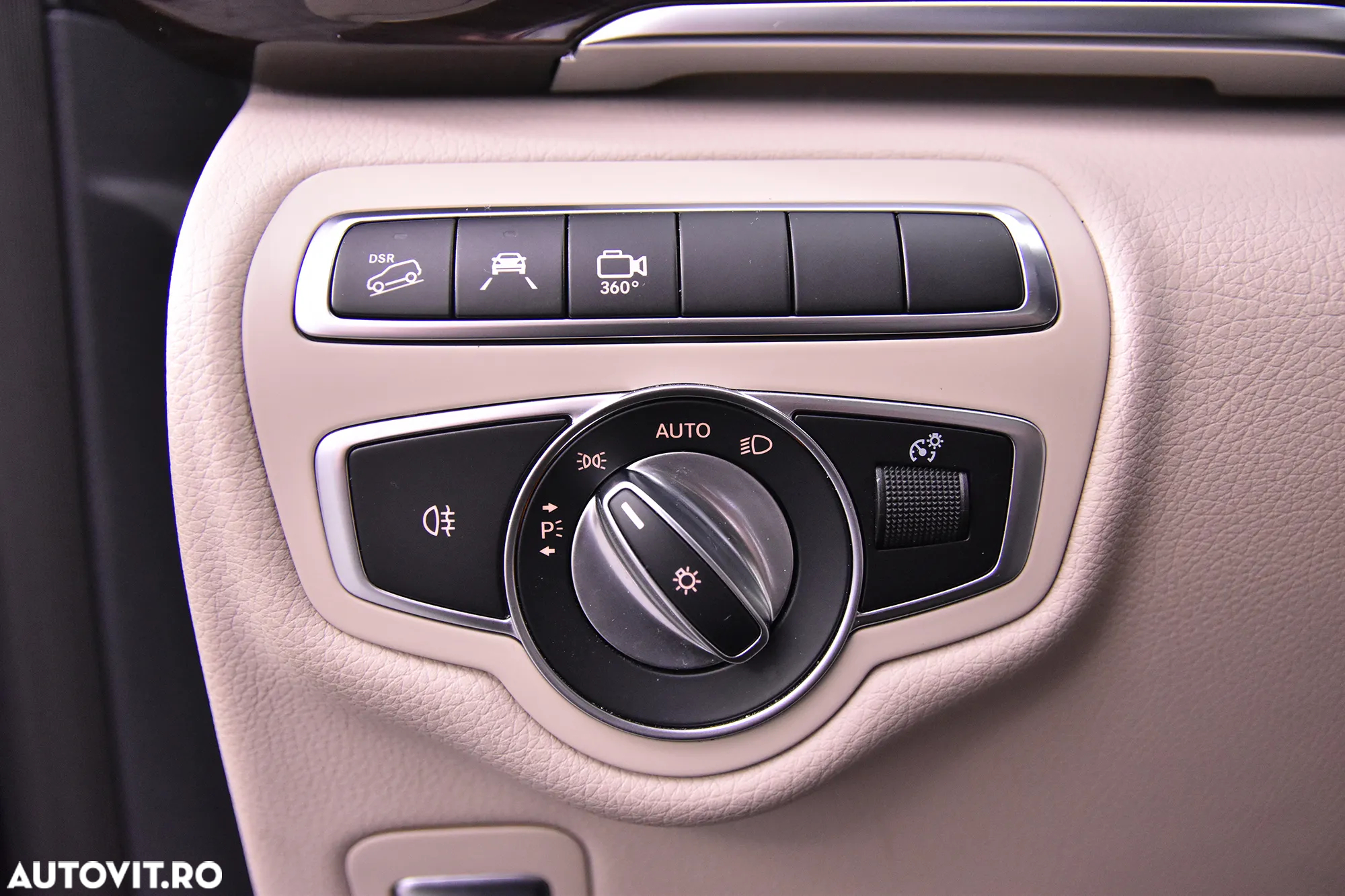 Mercedes-Benz V - 16