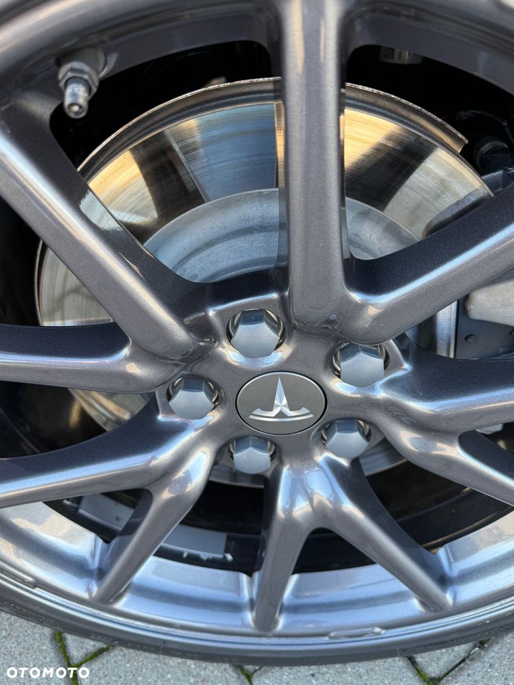Tesla Model 3 - 8