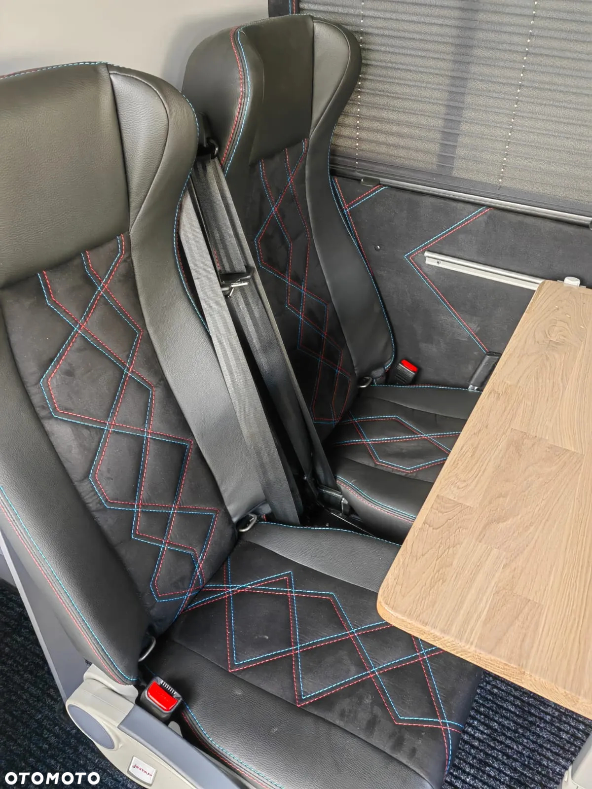 Mercedes-Benz Sprinter Campervan 4 os. Klima Postojowa VIP Napęd przedni - 33