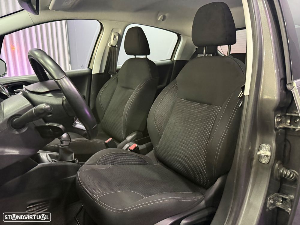 Peugeot 208 PureTech 82 Start & Stop Allure - 16