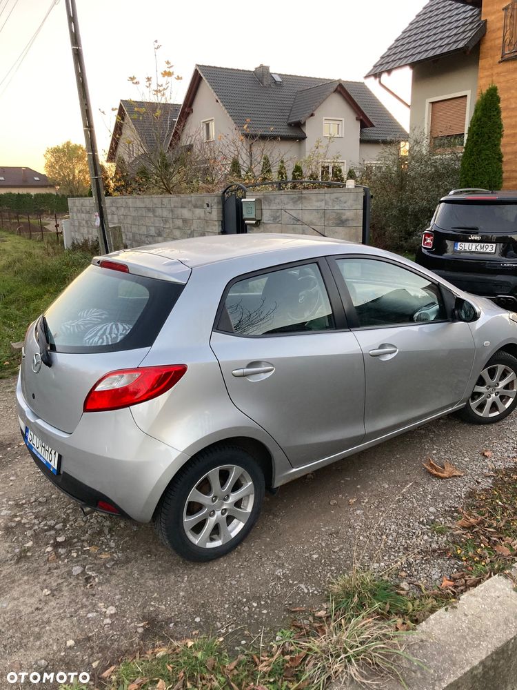 Mazda 2 - 6