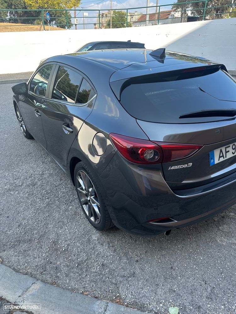 Mazda 3 Hatchback - 3