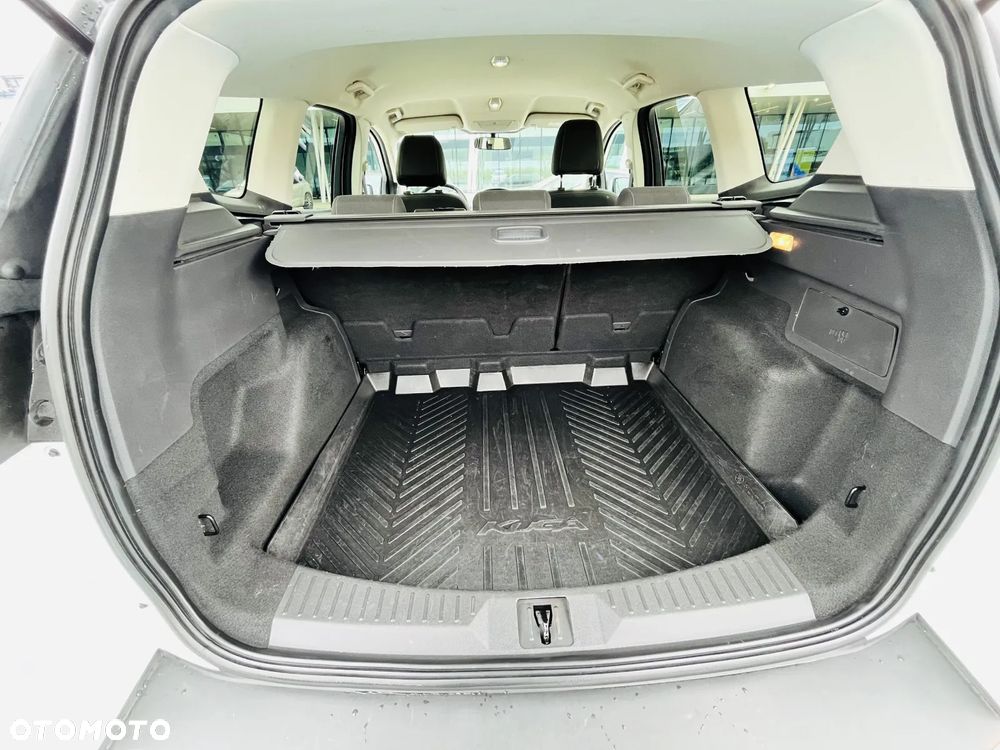Ford Kuga 1.5 EcoBoost 2x4 Trend - 14