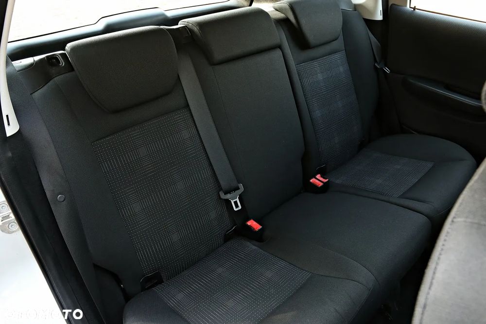 Mercedes-Benz Klasa A 150 BlueEFFICIENCY Avantgarde Flotte - 31