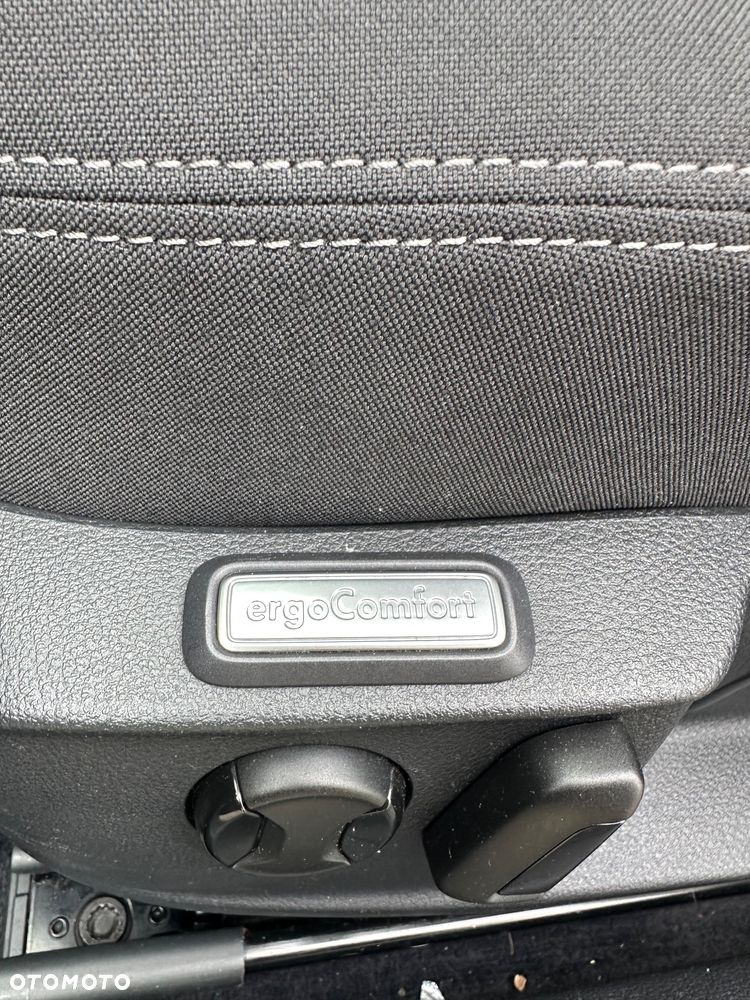 Volkswagen Passat - 10