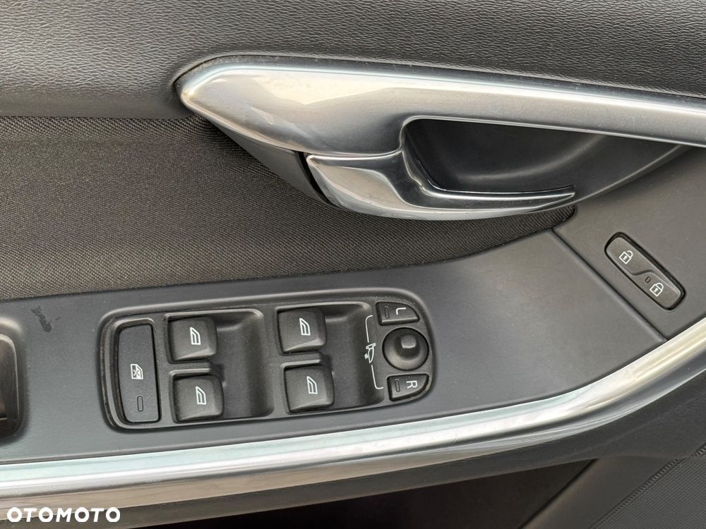 Volvo V60 D4 Drive-E Kinetic - 16