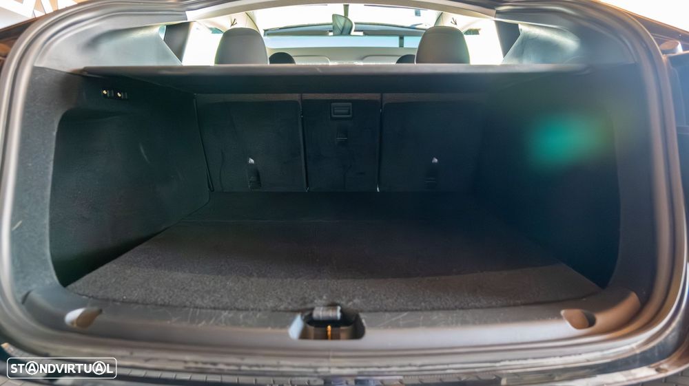 Tesla Model Y Performance Tração Integral - 23