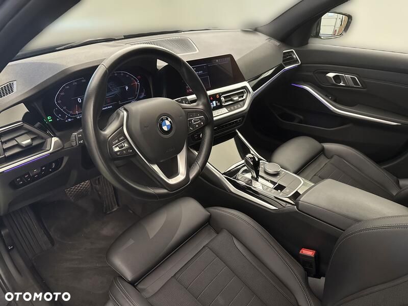 BMW Seria 3 320i Sport Line - 10