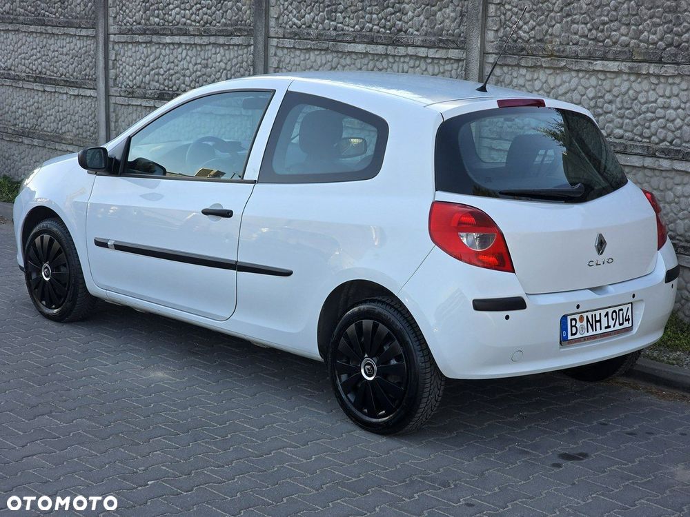 Renault Clio 1.2 16V Authentique - 6