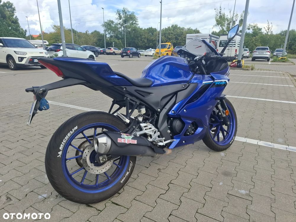 Yamaha YZF - 3