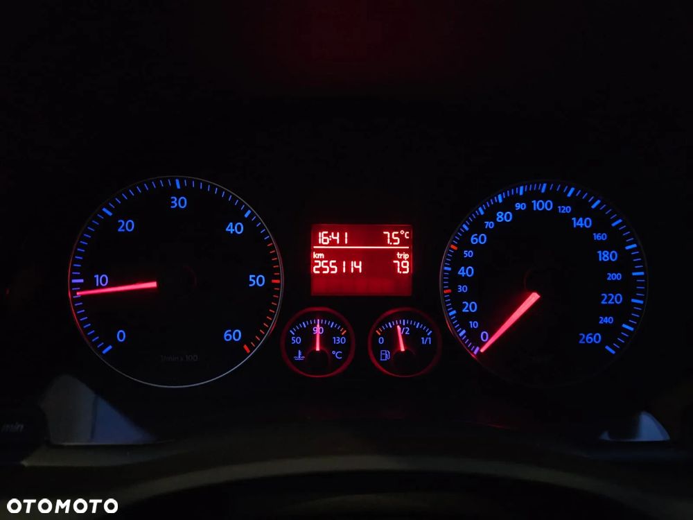 Volkswagen Jetta - 12