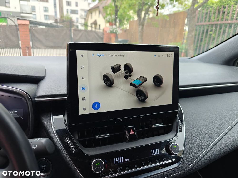 Toyota Corolla 1.8 Hybrid Comfort - 17