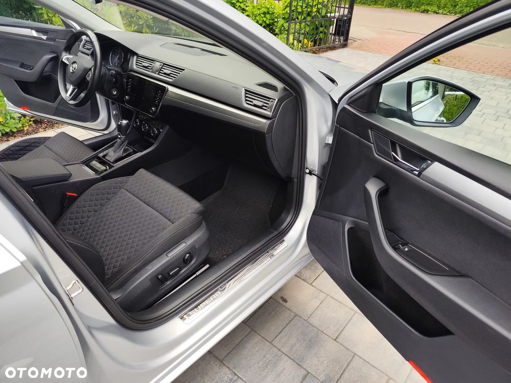 Skoda Superb 2.0 TDI SCR 4x4 Style DSG - 25