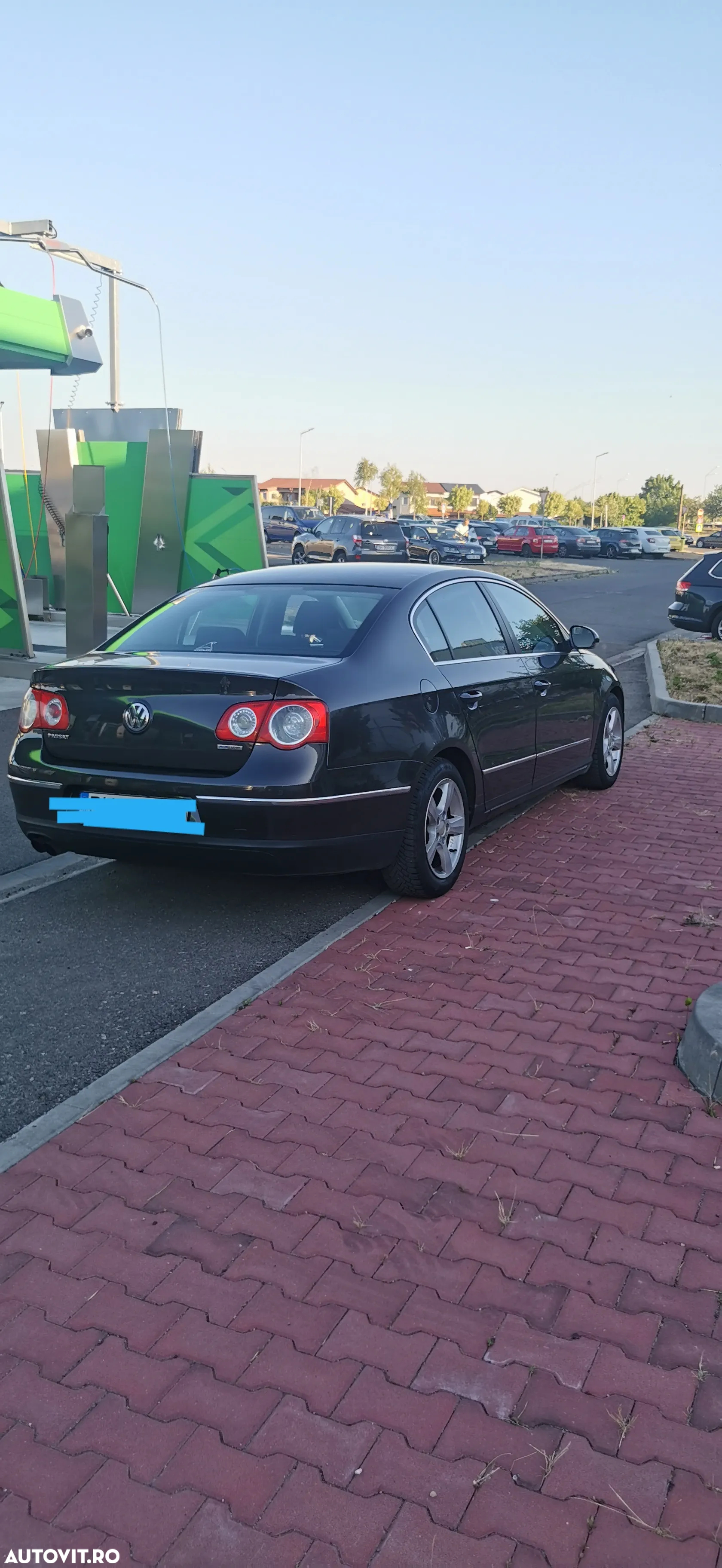Volkswagen Passat 2.0TDI Comfortline DPF Bluemotion Technology - 4