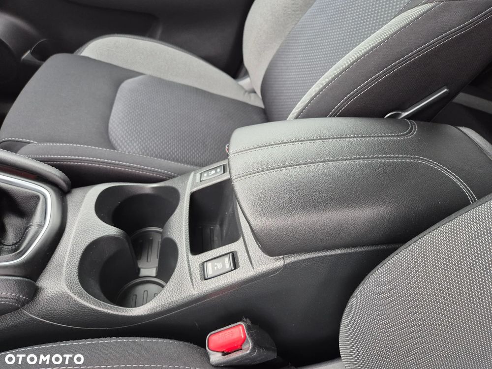 Nissan Qashqai 1.3 DIG-T N-CONNECTA - 13