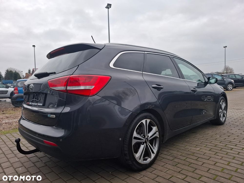 Kia Ceed 1.6 CRDi 136 ISG Spirit - 8