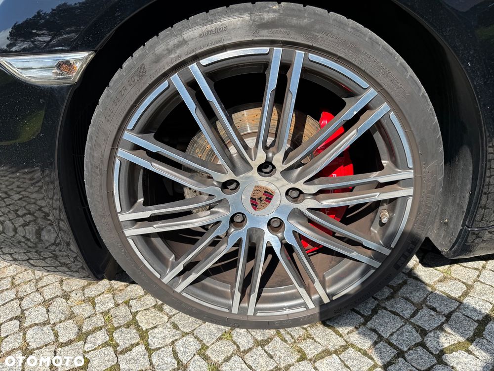 Porsche 911 Carrera S PDK - 28