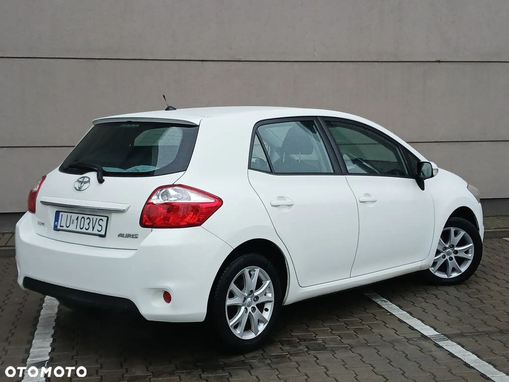Toyota Auris - 8