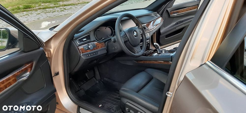 BMW Seria 7 750d xDrive - 8