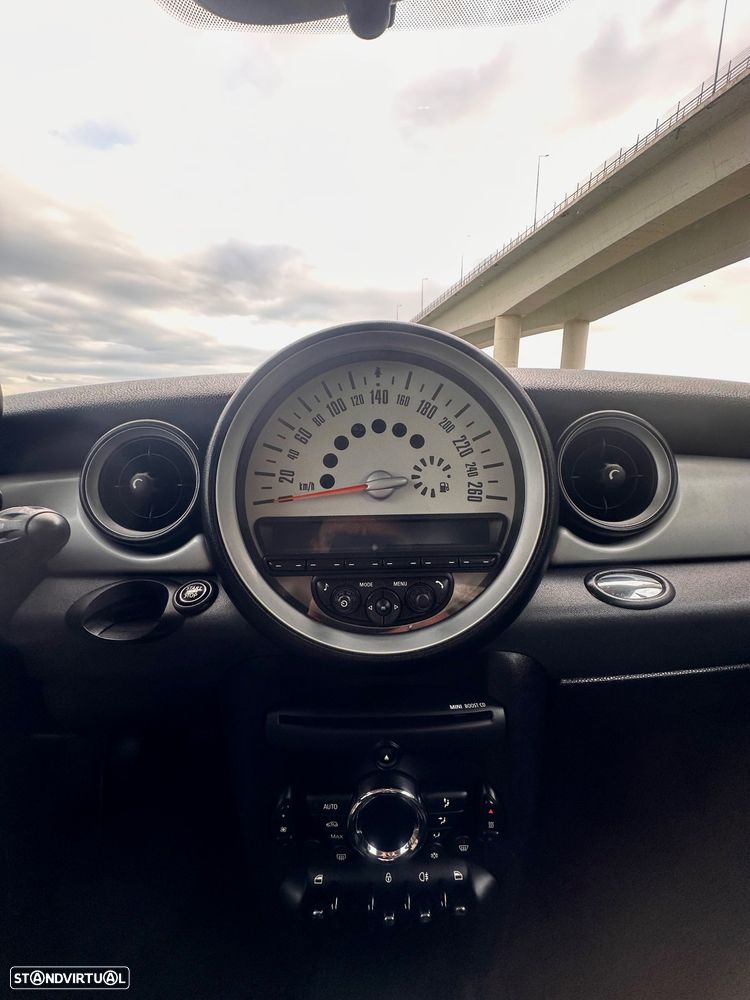 MINI 3 Portas Cooper D - 8