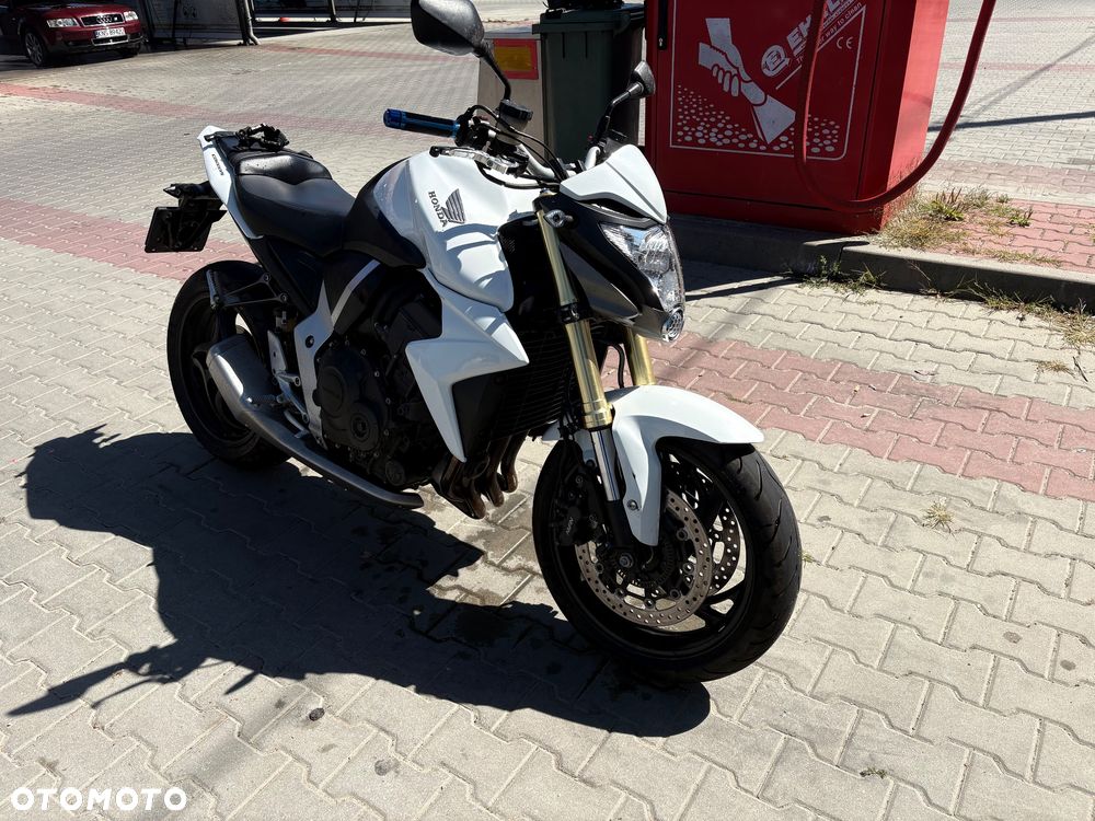 Honda CB - 1