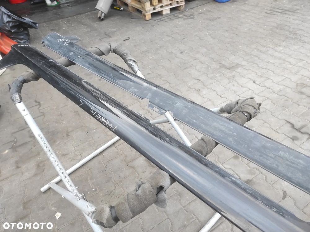 PRÓG PROGI NAKŁADKI LISTWY VW GOLF 5 3 DRZWI 1K3 R32 GTI KOMPLET 1K3853859D 1K3853860D CZARNE LAKIEROWANE WYSYŁKA !!!! - 4