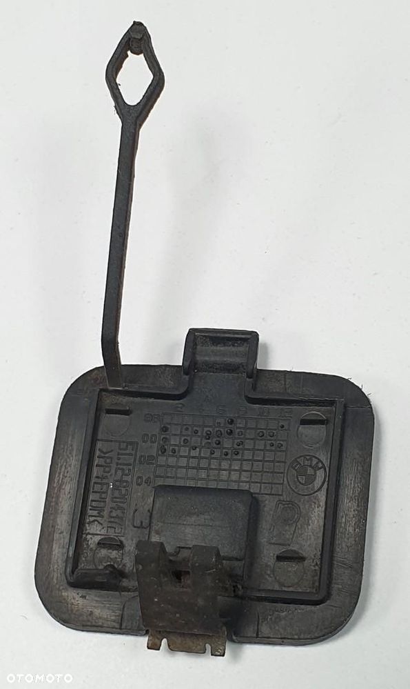 ZAŚLEPKA HAKA ZDERZAKA TYŁ STAHLGRAU METALLIC 400 BMW 3 E46 8204372 - 2