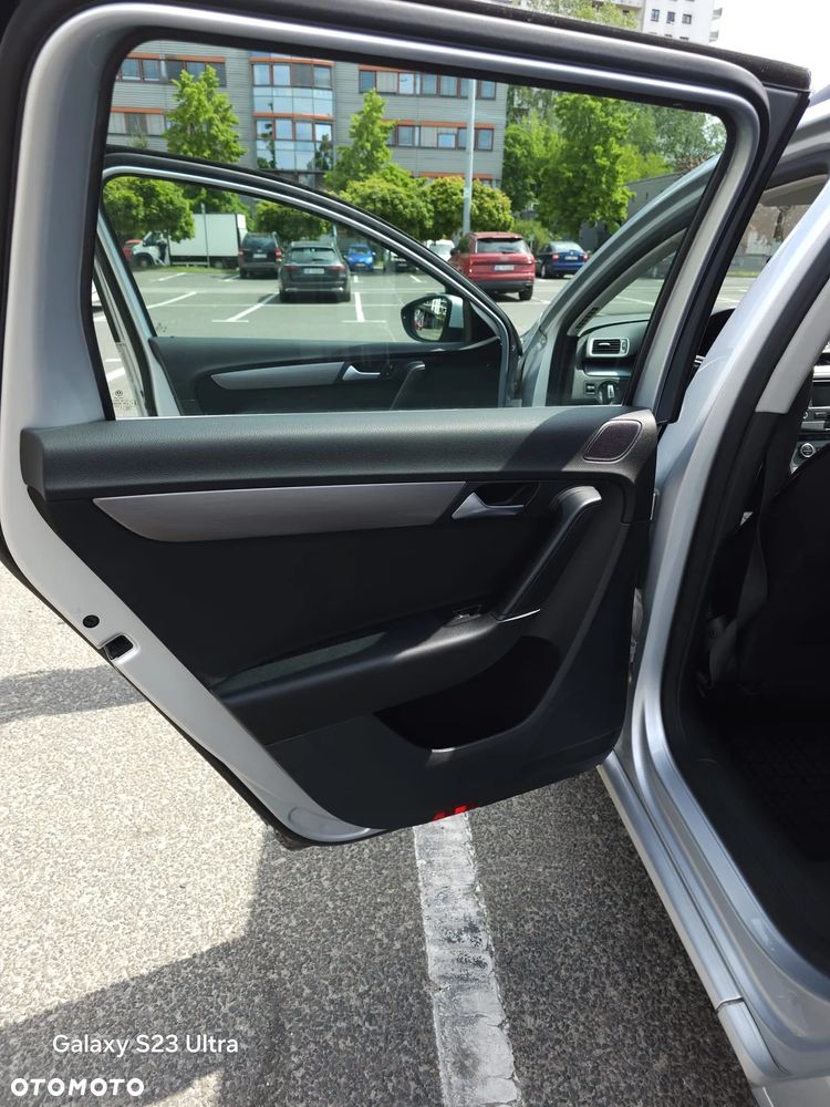 Volkswagen Passat 2.0 TDI Comfortline DSG - 19