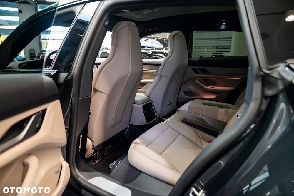 Porsche Taycan 105kWh 4 Cross Turismo - 21