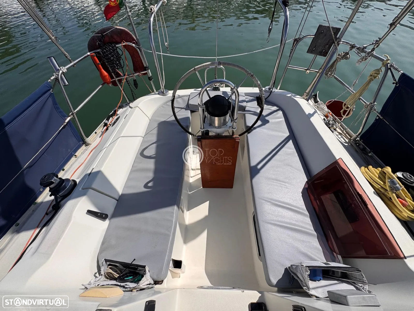 Beneteau Oceanis 320 - 8