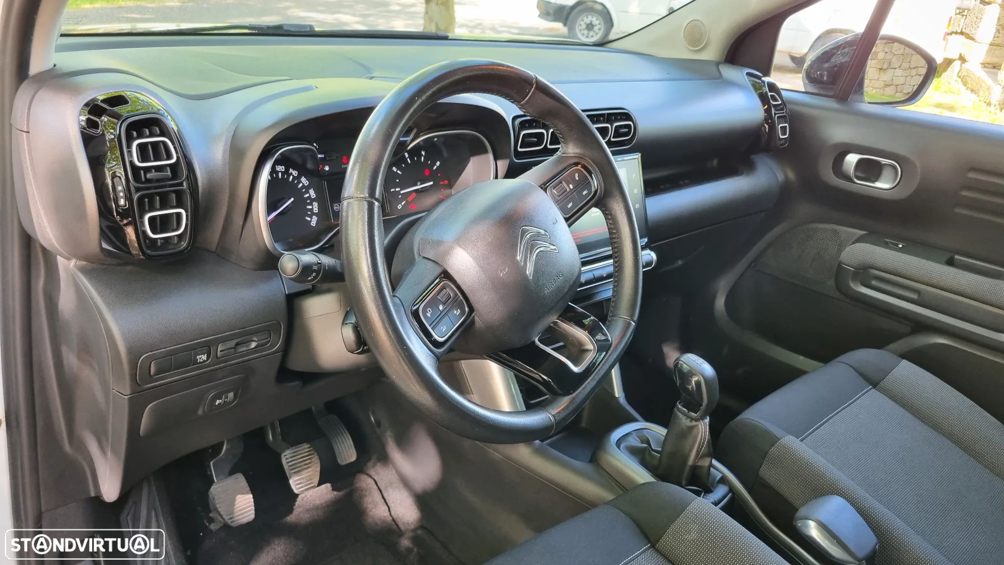 Citroën C3 Aircross 1.2 PureTech Shine - 17