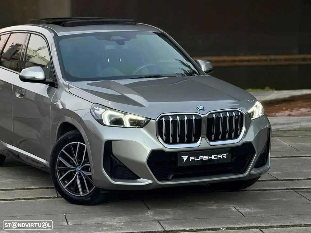 BMW iX1 xDrive30 Pack Desportivo M - 16