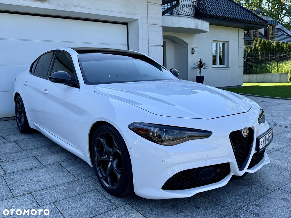 Alfa Romeo Giulia 2.0 Turbo Veloce - 1