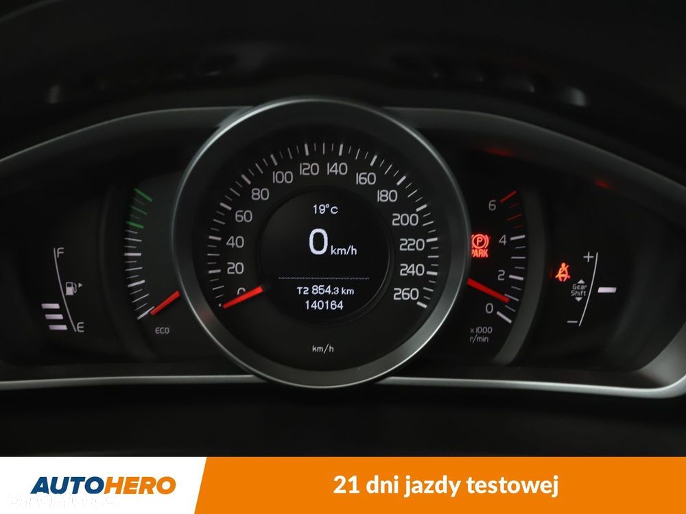 Volvo V40 D2 Kinetic - 19