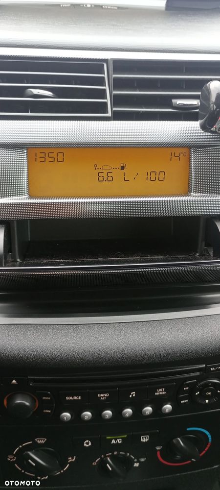 Citroën C4 1.4 16V VTR - 24