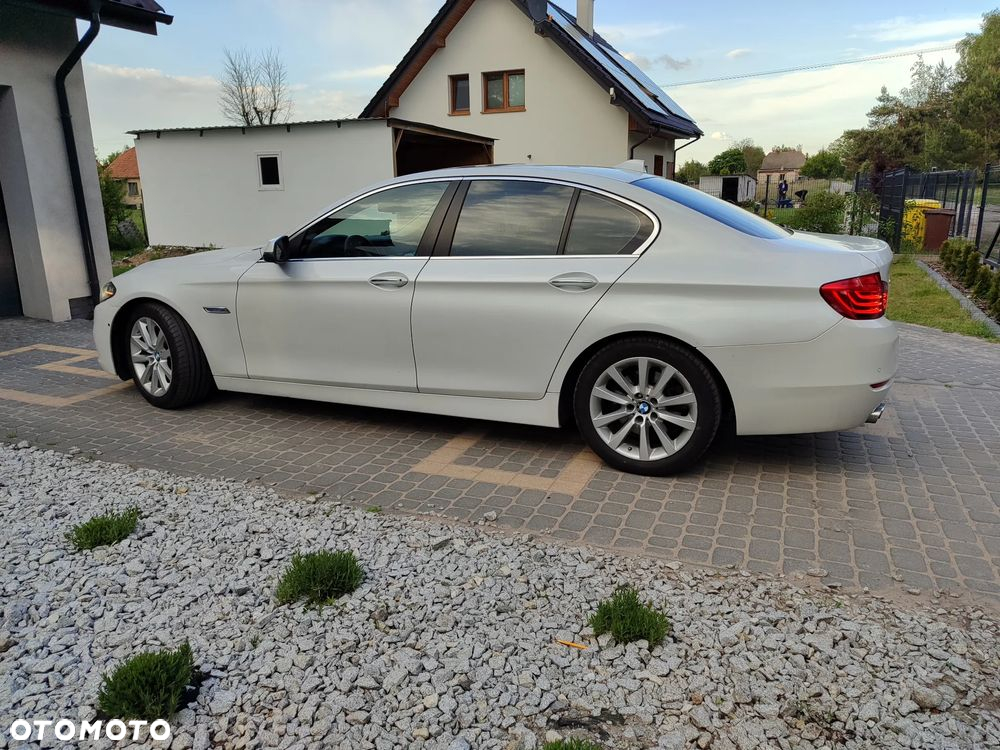 BMW Seria 5 530d xDrive - 12