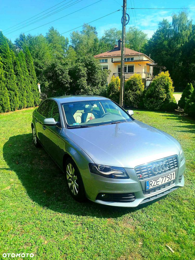 Audi A4 Limousine