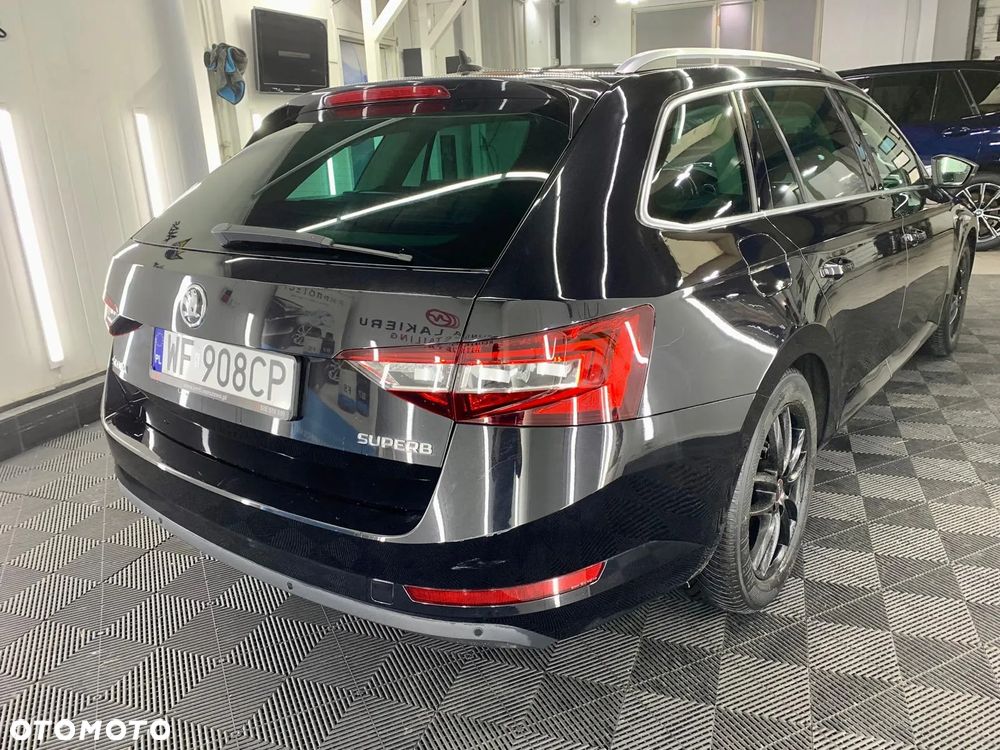 Skoda Superb 2.0 TDI L&K DSG - 8