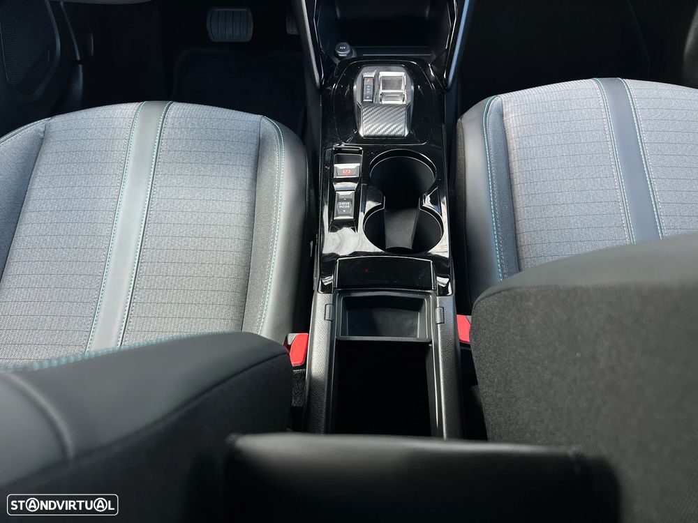 Peugeot e-2008 50 kWh Allure - 27