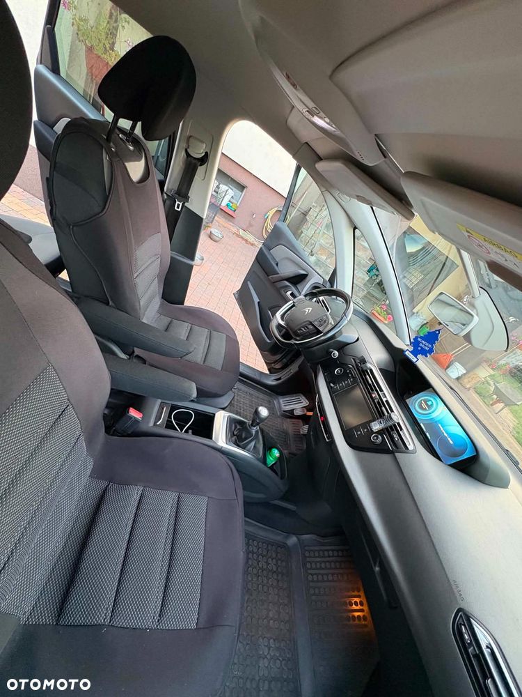 Citroën C4 Picasso - 16