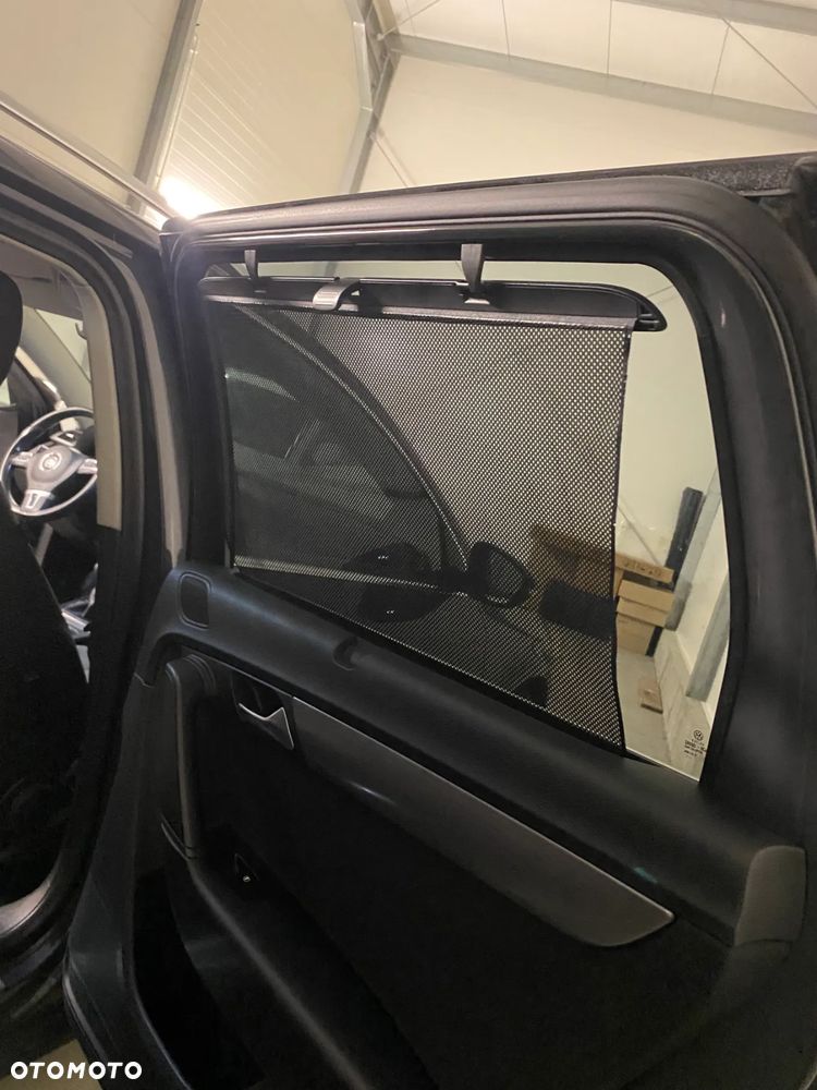 Volkswagen Passat - 11