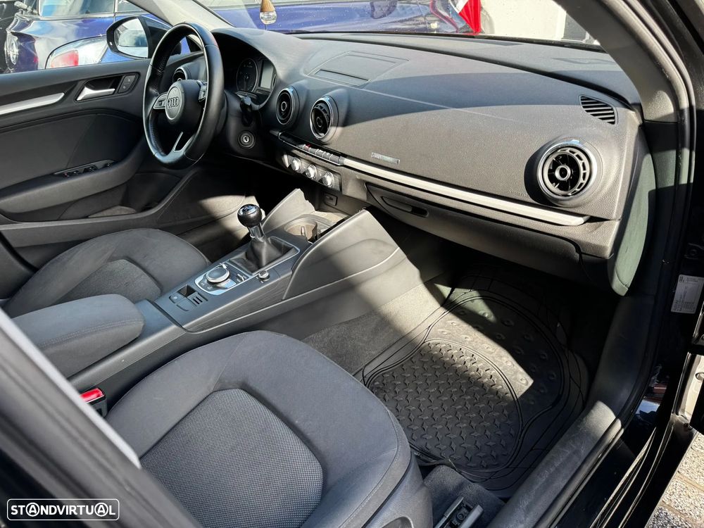 Audi A3 Sportback 1.6 TDI Advance - 19