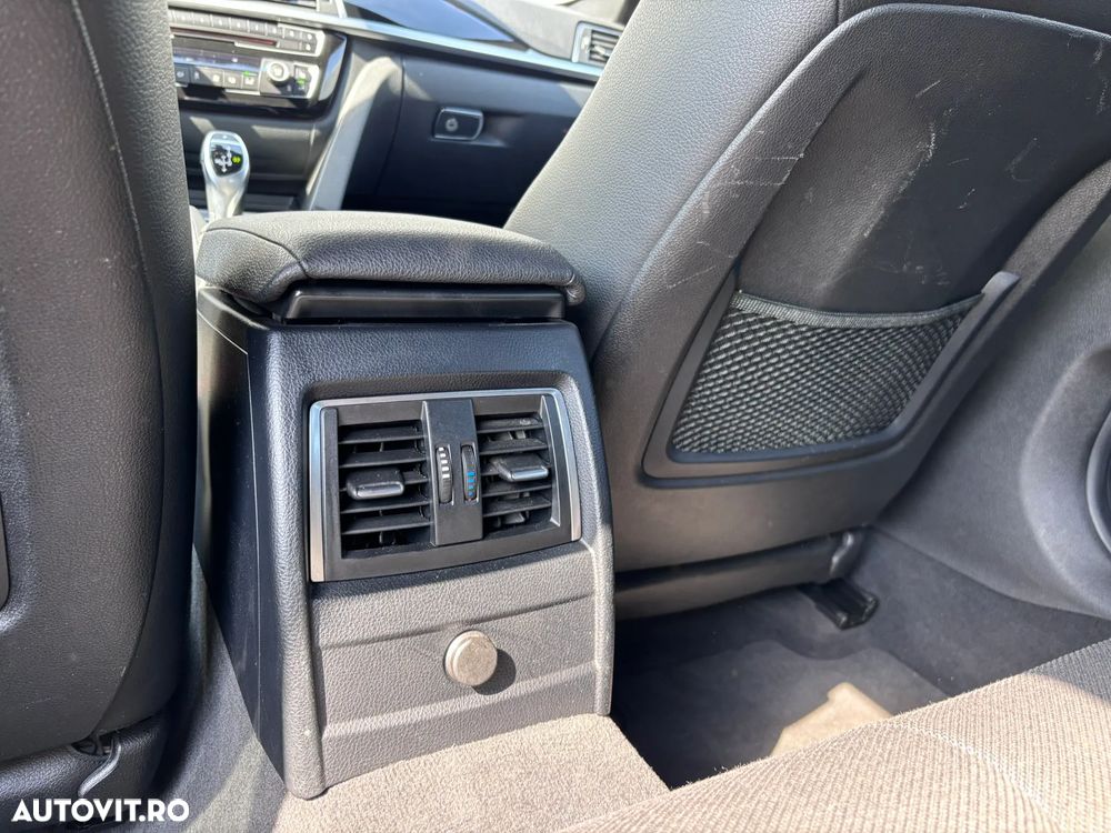 BMW Seria 3 320i Aut. Advantage - 29