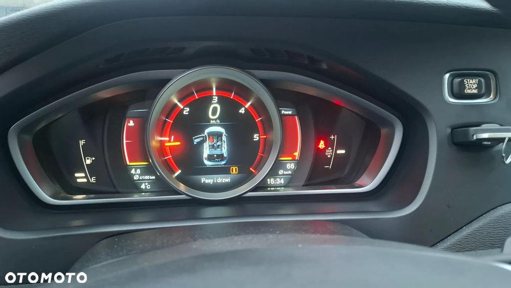 Volvo V40 D4 Kinetic - 30
