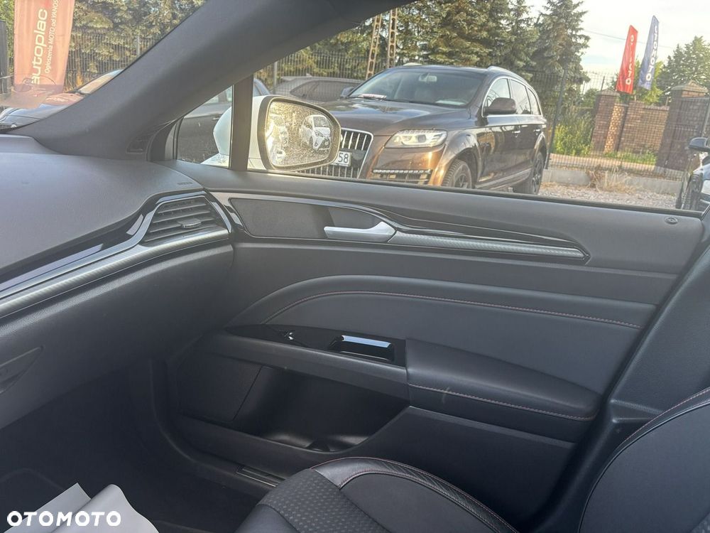 Ford Mondeo - 31