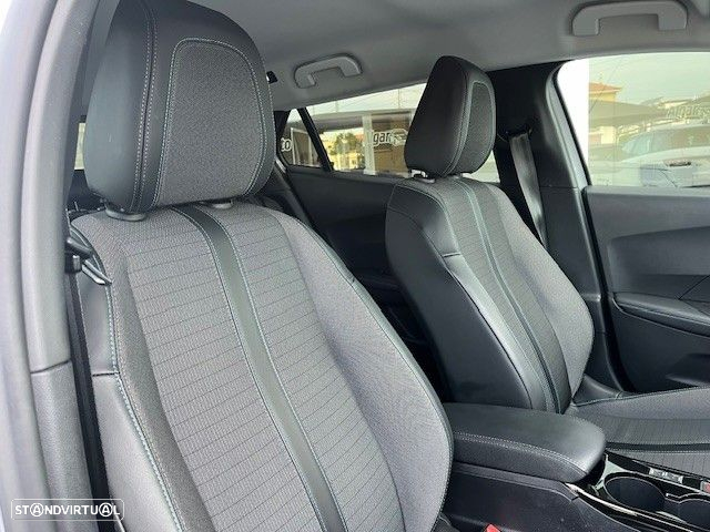 Peugeot 2008 1.2 PureTech Allure Pack - 18