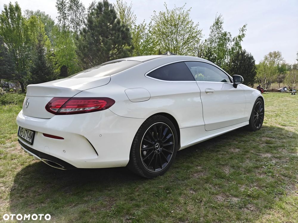 Mercedes-Benz Klasa C 300 7G-TRONIC - 5