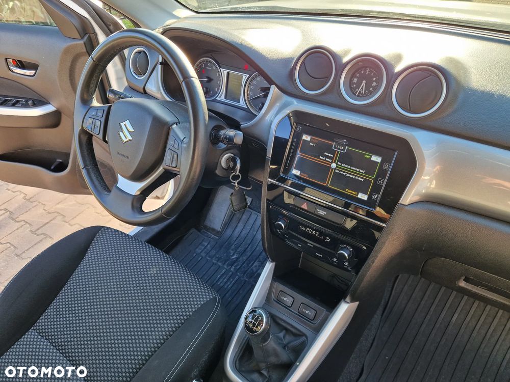 Suzuki Vitara 1.6 Premium 2WD - 25