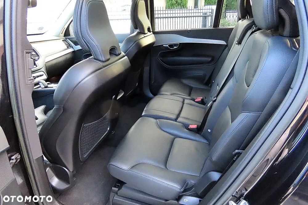 Volvo XC 90 B5 D AWD Ultimate Dark - 26