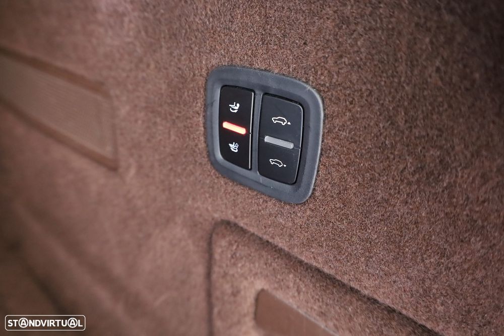 Porsche Cayenne Turbo - 18